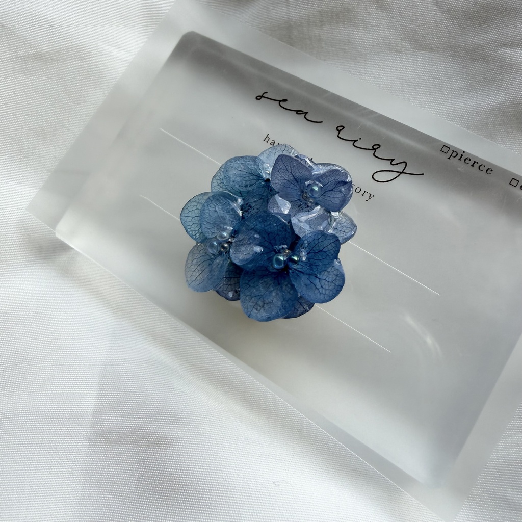 no.369 再販 ブルーグラデの紫陽花の帯留 本物のお花 紫陽花 アジサイ 帯留 和装小物 着物