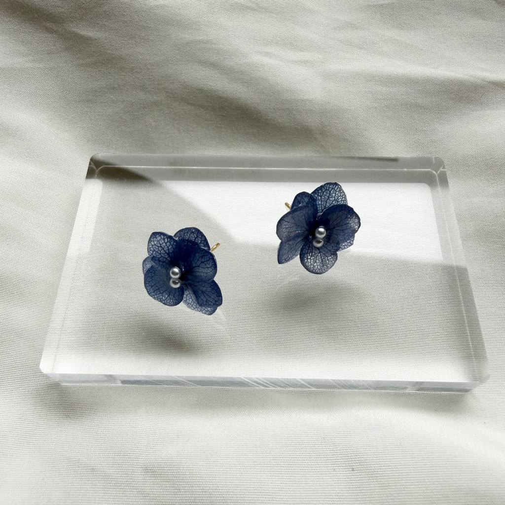 no.373 再販 ブルーグラデの紫陽花ピアス アジサイ 紫陽花 ブルー サージカルステンレス ピアス