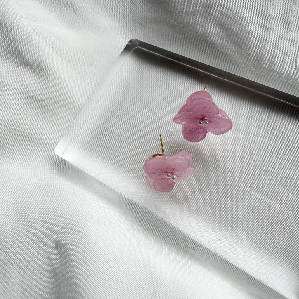 no.374 再販 ちいさなお花のピアス 本物のお花 アナベル 紫陽花 ピンク サージカルステンレス ピアス