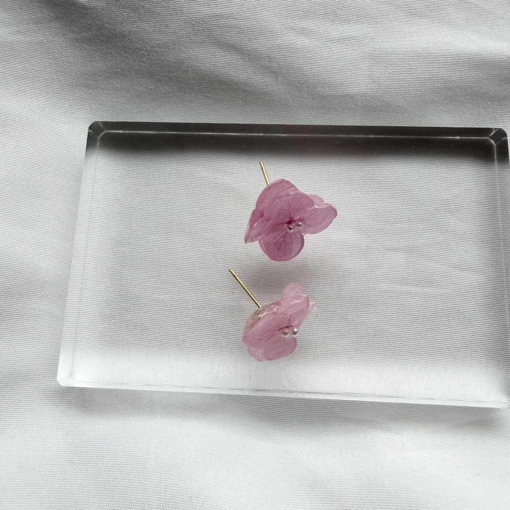 no.374 再販 ちいさなお花のピアス 本物のお花 アナベル 紫陽花 ピンク サージカルステンレス ピアス