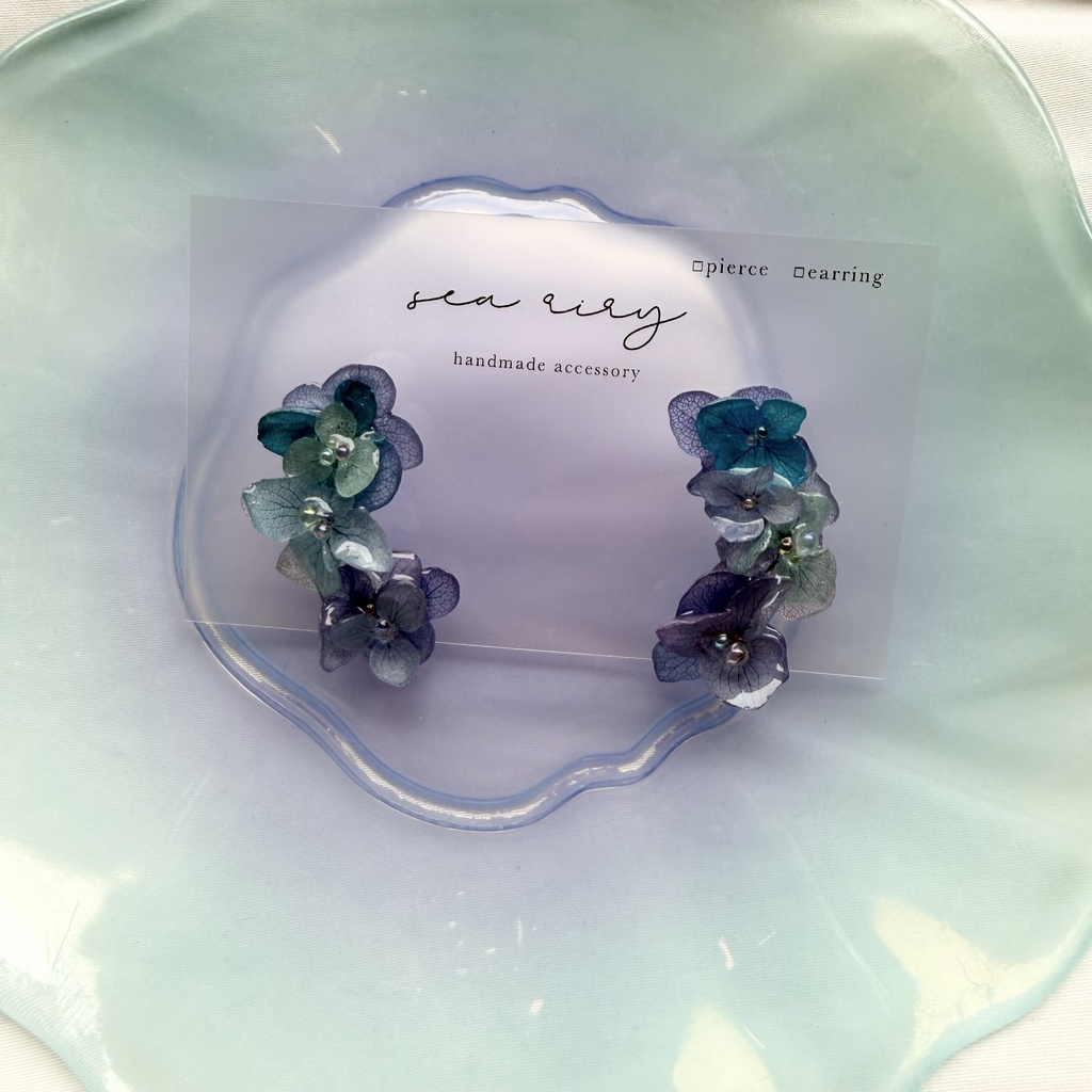 no.375 再販 紫陽花連なるピアス 本物のお花 紫陽花 ブルーmix バブル サージカルステンレス ピアス