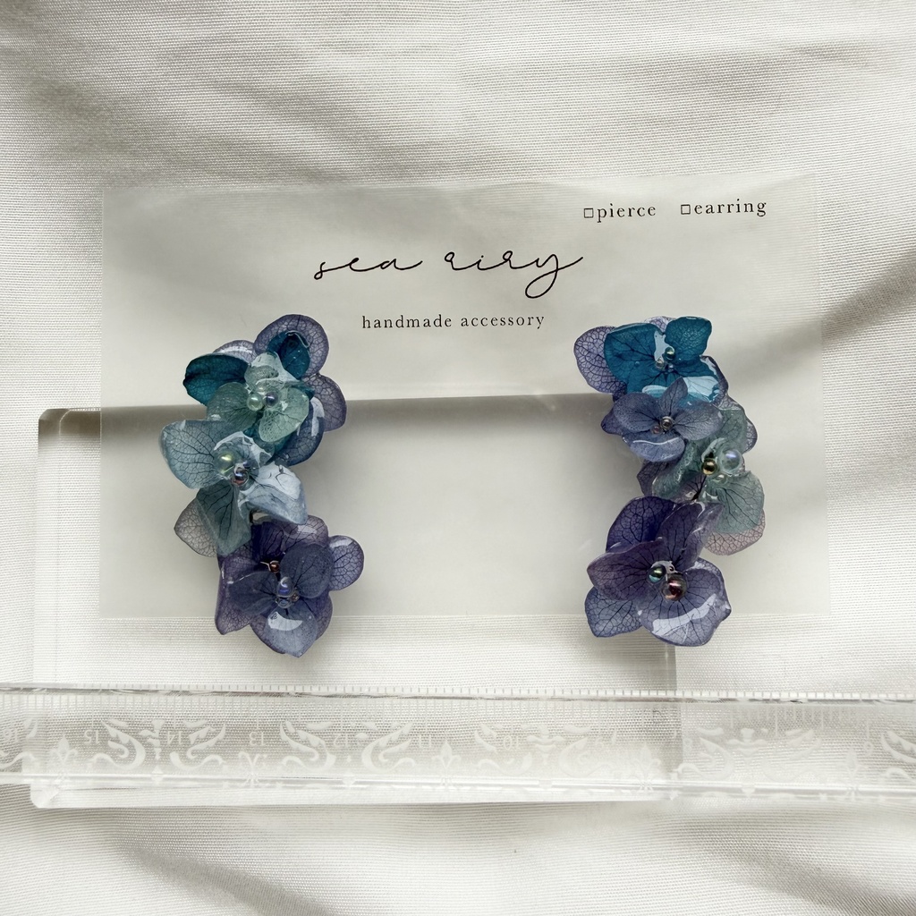 no.375 再販 紫陽花連なるピアス 本物のお花 紫陽花 ブルーmix バブル サージカルステンレス ピアス