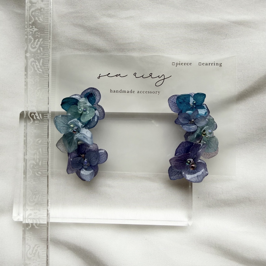 no.375 再販 紫陽花連なるピアス 本物のお花 紫陽花 ブルーmix バブル サージカルステンレス ピアス