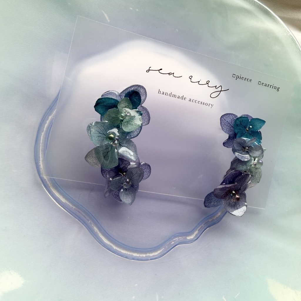 no.375 再販 紫陽花連なるピアス 本物のお花 紫陽花 ブルーmix バブル サージカルステンレス ピアス