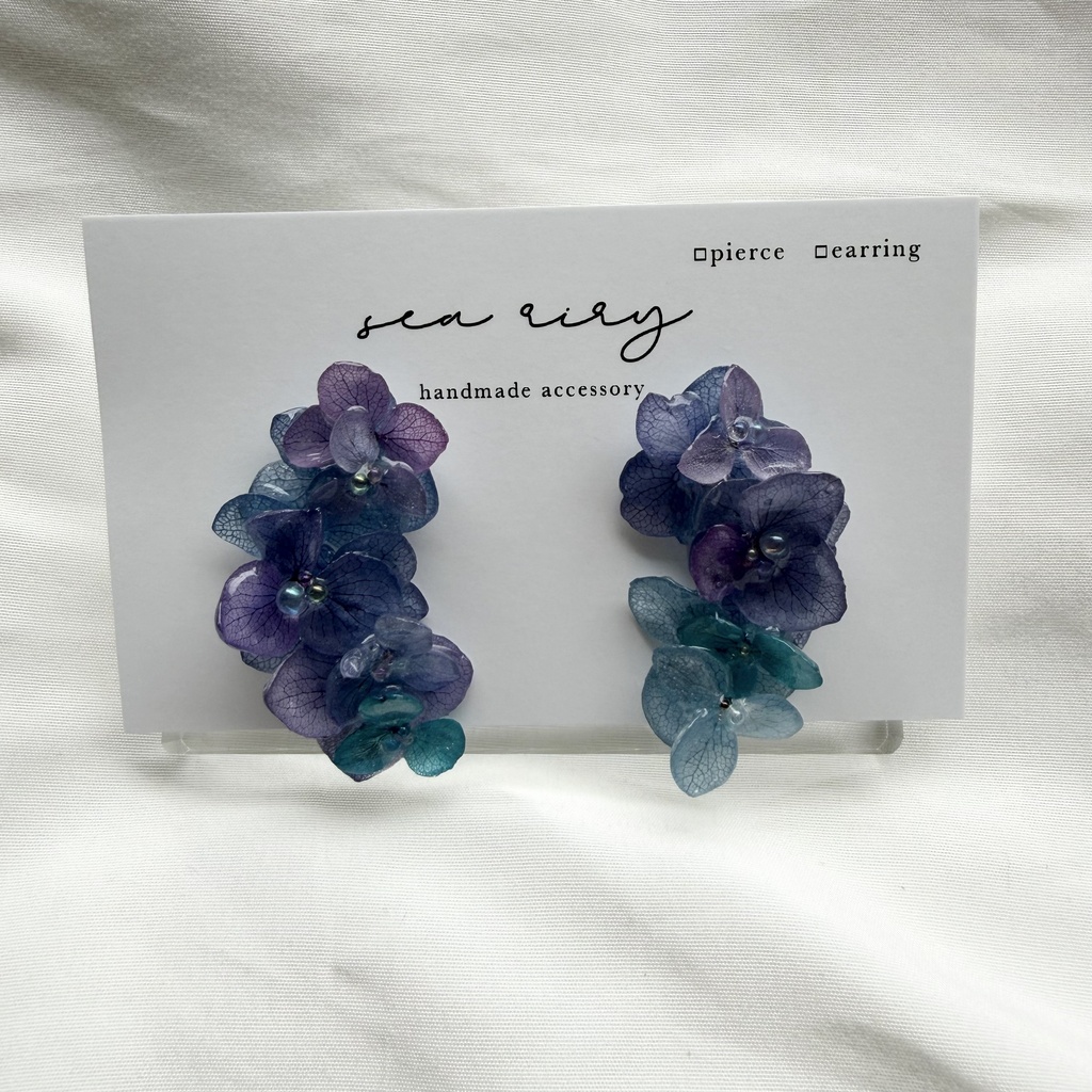 no.376 再販 紫陽花連なるピアス 本物のお花 紫陽花 ブルーmix バブル サージカルステンレス ピアス
