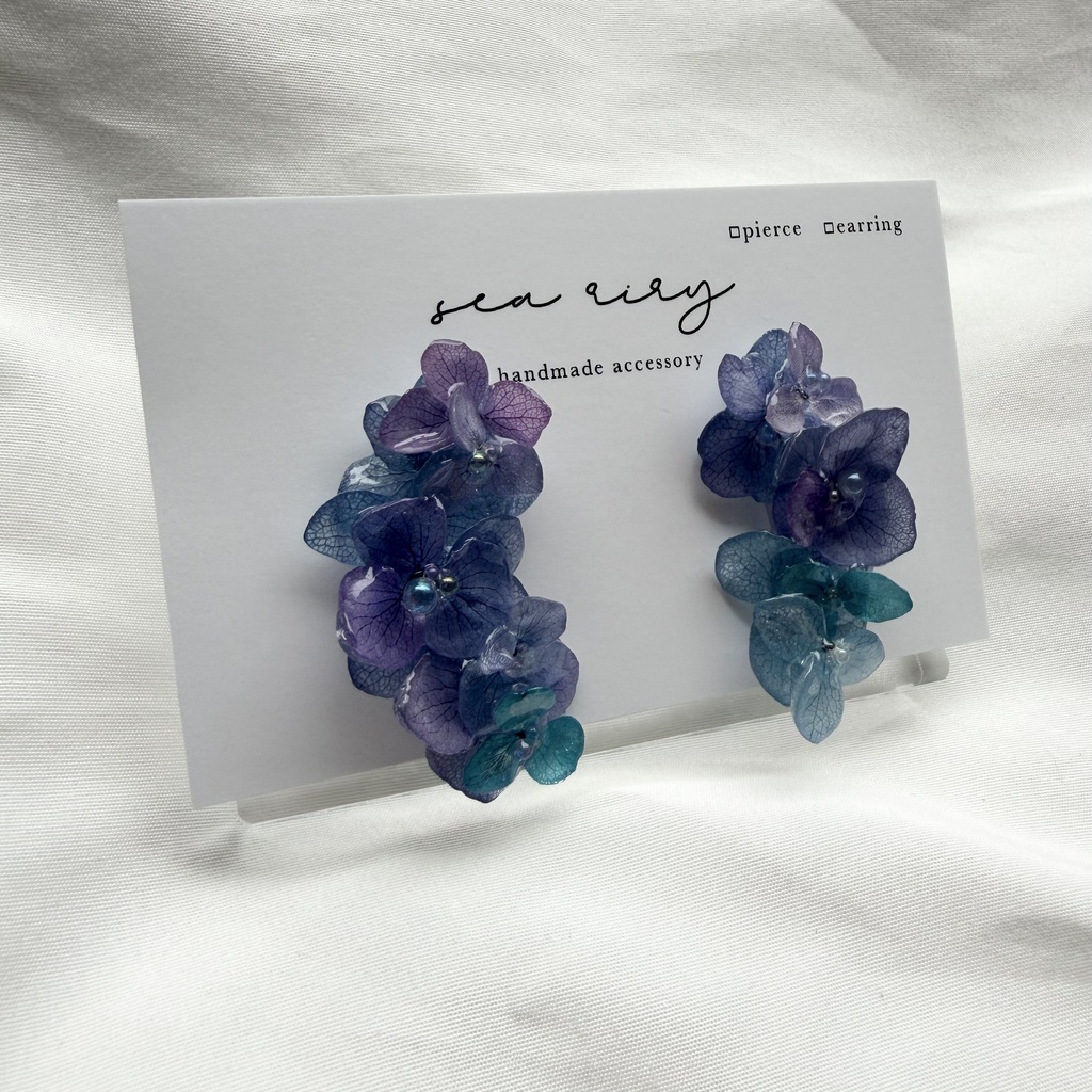 no.376 再販 紫陽花連なるピアス 本物のお花 紫陽花 ブルーmix バブル サージカルステンレス ピアス
