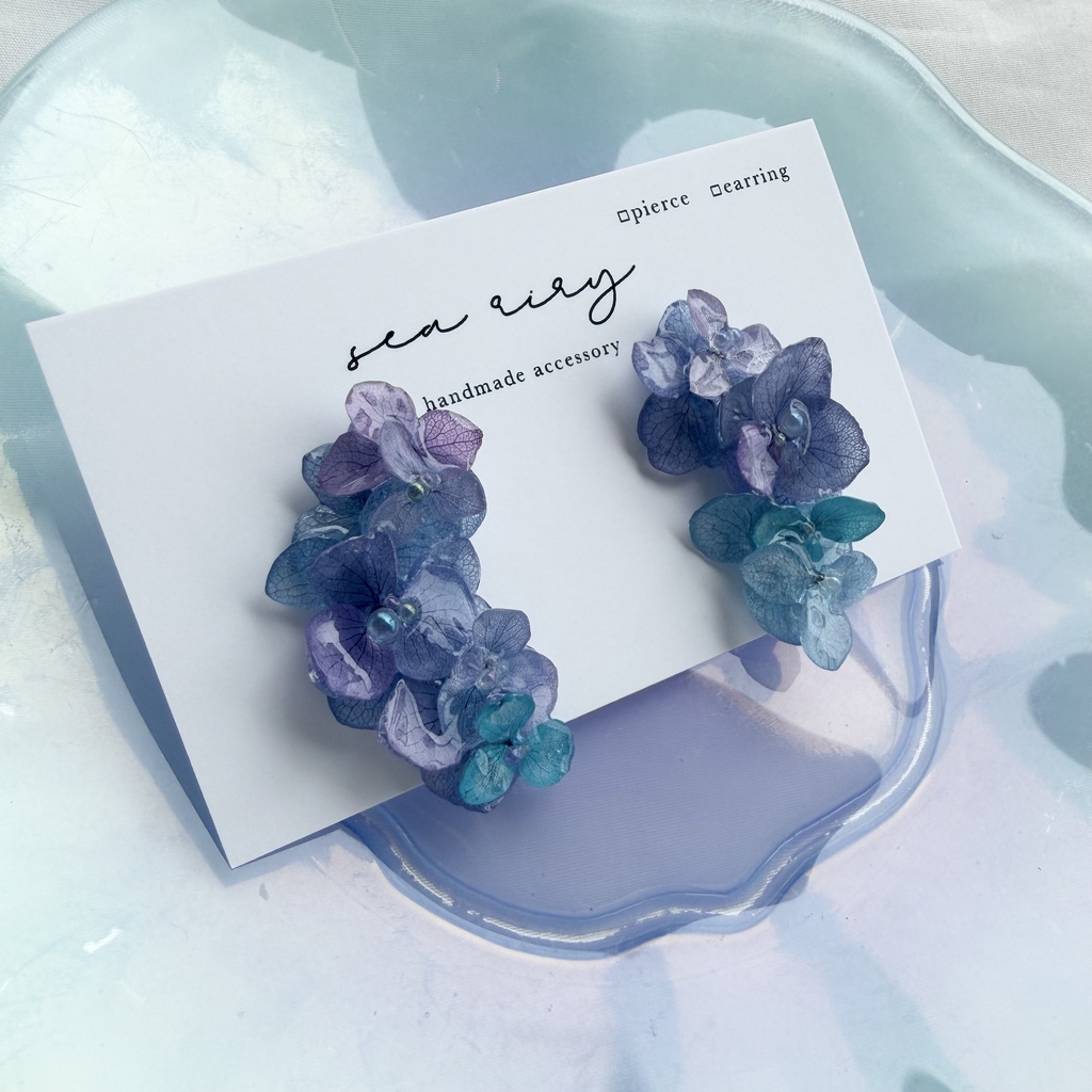 no.376 再販 紫陽花連なるピアス 本物のお花 紫陽花 ブルーmix バブル サージカルステンレス ピアス