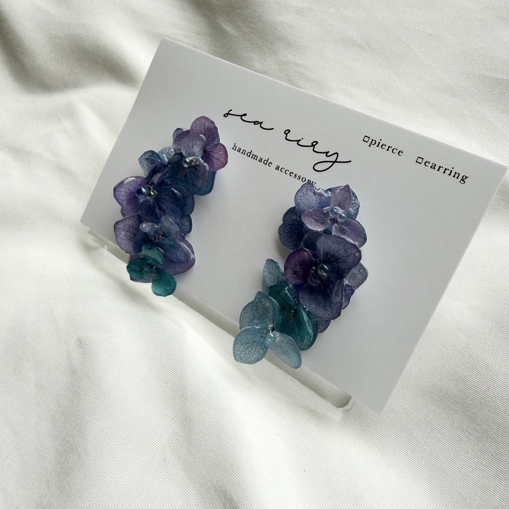 no.376 再販 紫陽花連なるピアス 本物のお花 紫陽花 ブルーmix バブル サージカルステンレス ピアス