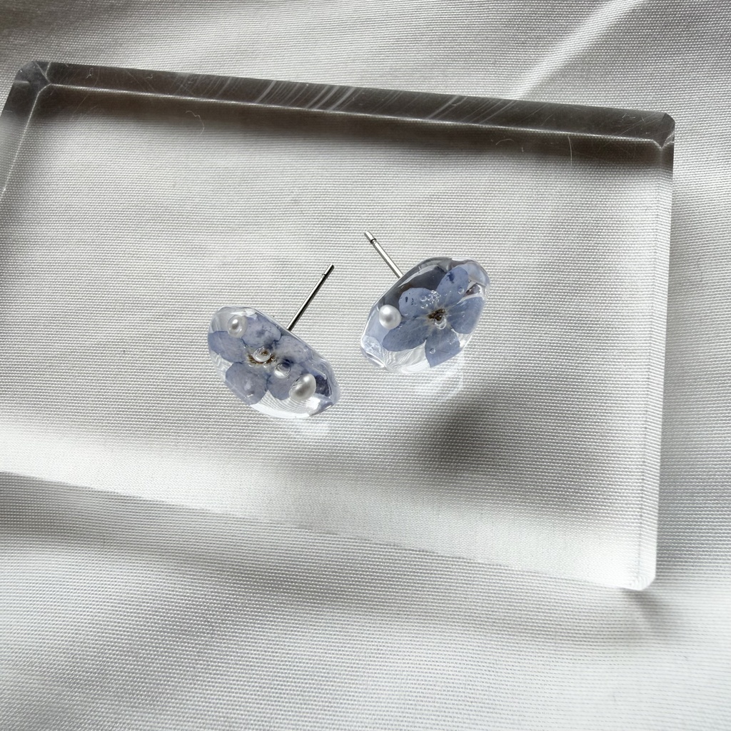 no.379 勿忘草の1粒ピアス 忘れな草 ブルー パール サージカルステンレス ピアス ハンドメイドピアス