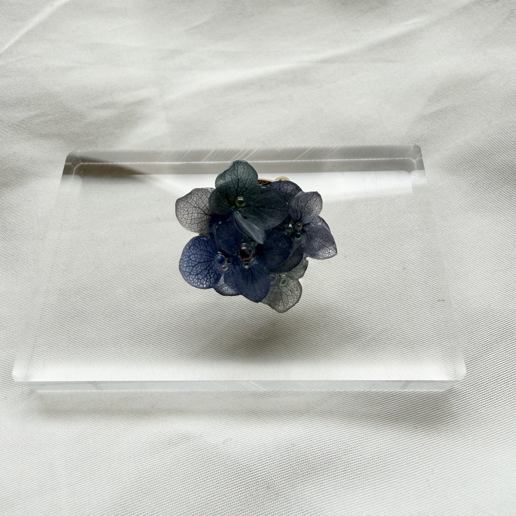 no.380 再販 ブルーmixの紫陽花の帯留 本物のお花 紫陽花 アジサイ 帯留 和装小物 着物