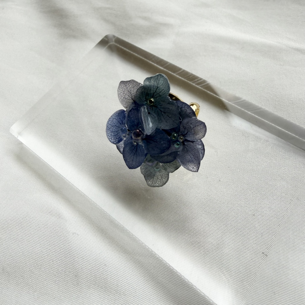 no.380 再販 ブルーmixの紫陽花の帯留 本物のお花 紫陽花 アジサイ 帯留 和装小物 着物