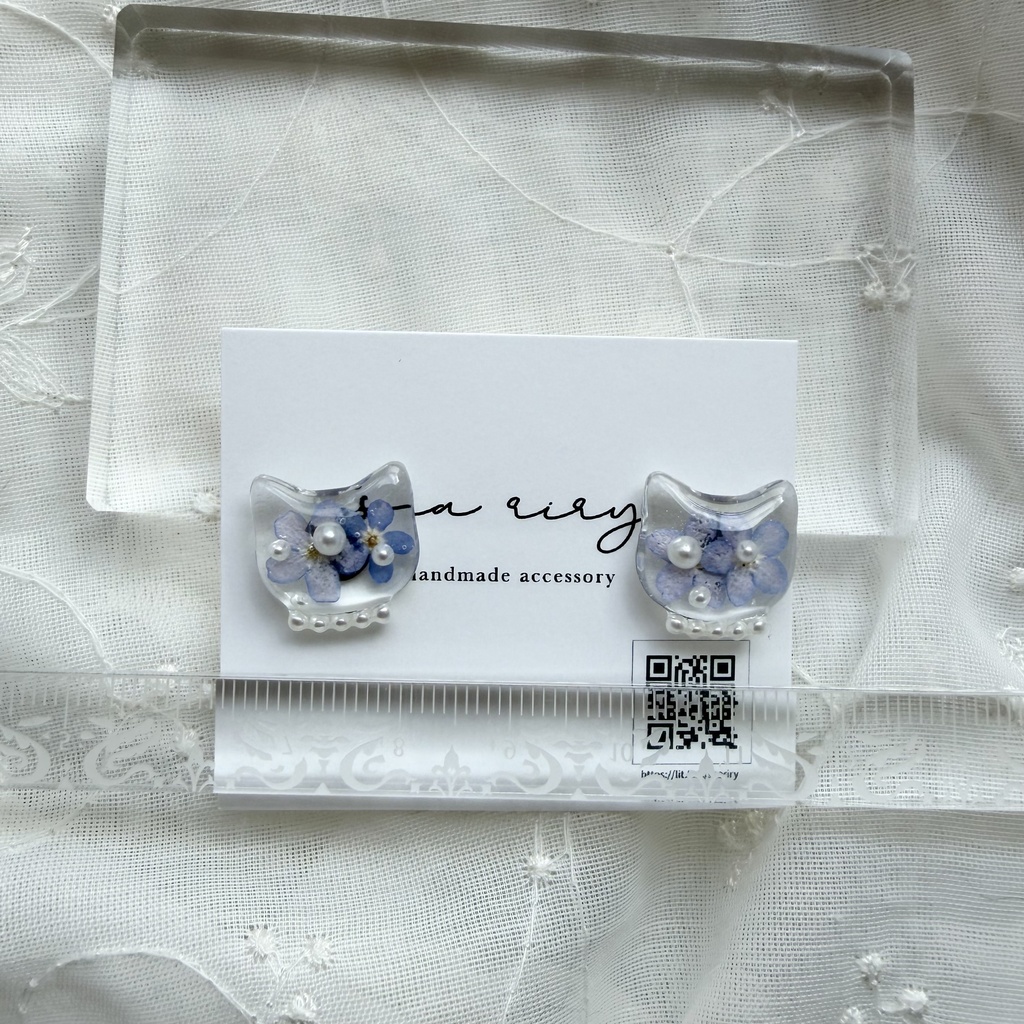 no.384 sale 再販 勿忘草のねこちゃんピアス 忘れな草 パール ブルー クリア フラワー 猫 ステンレス ピアス