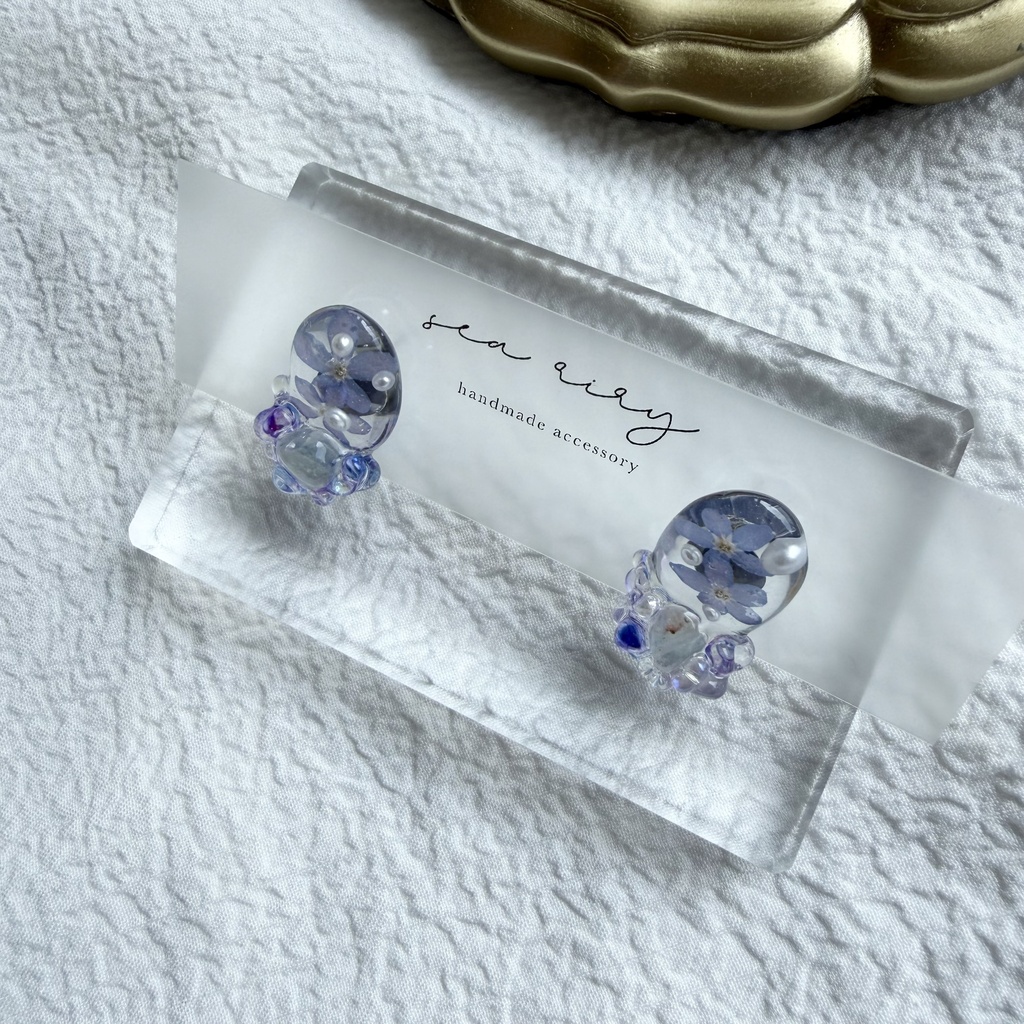 no.385 勿忘草と天然石のつぶつぶピアス 忘れな草 ブルー パール レインボーフローライト チェコビーズ