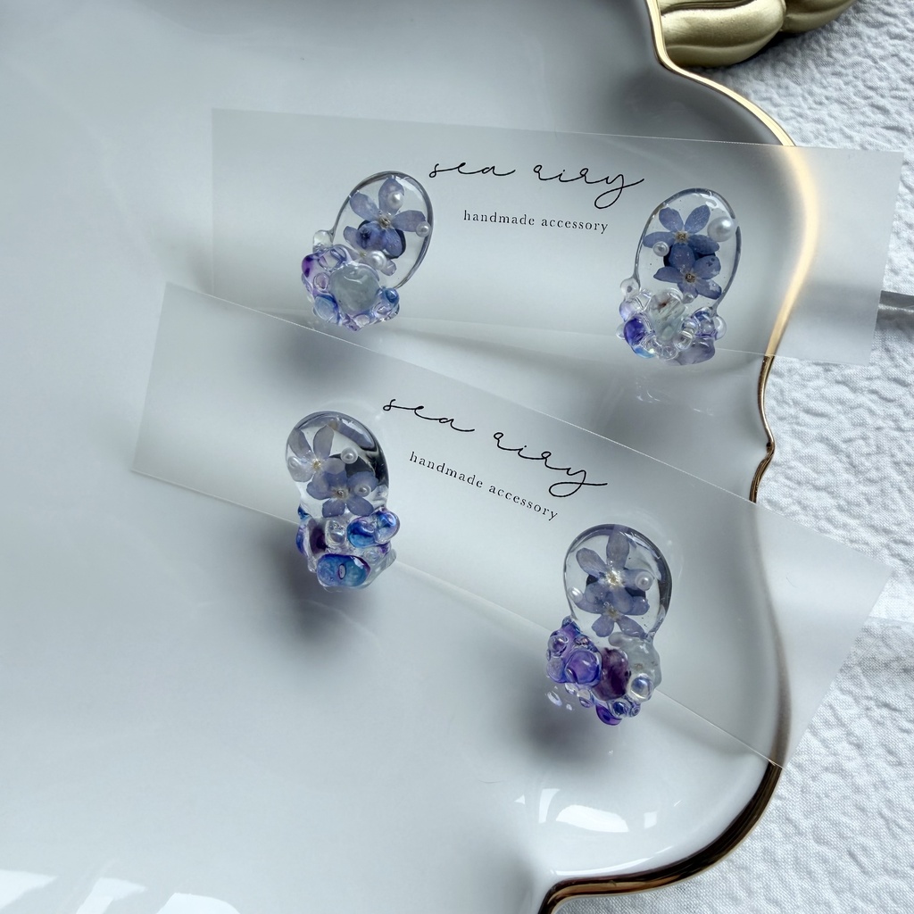 no.385 勿忘草と天然石のつぶつぶピアス 忘れな草 ブルー パール レインボーフローライト チェコビーズ