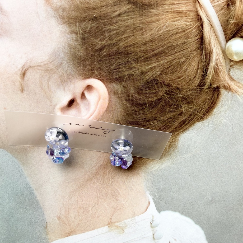 no.386 勿忘草と天然石のつぶつぶピアス 忘れな草 ブルー パール レインボーフローライト チェコビーズ