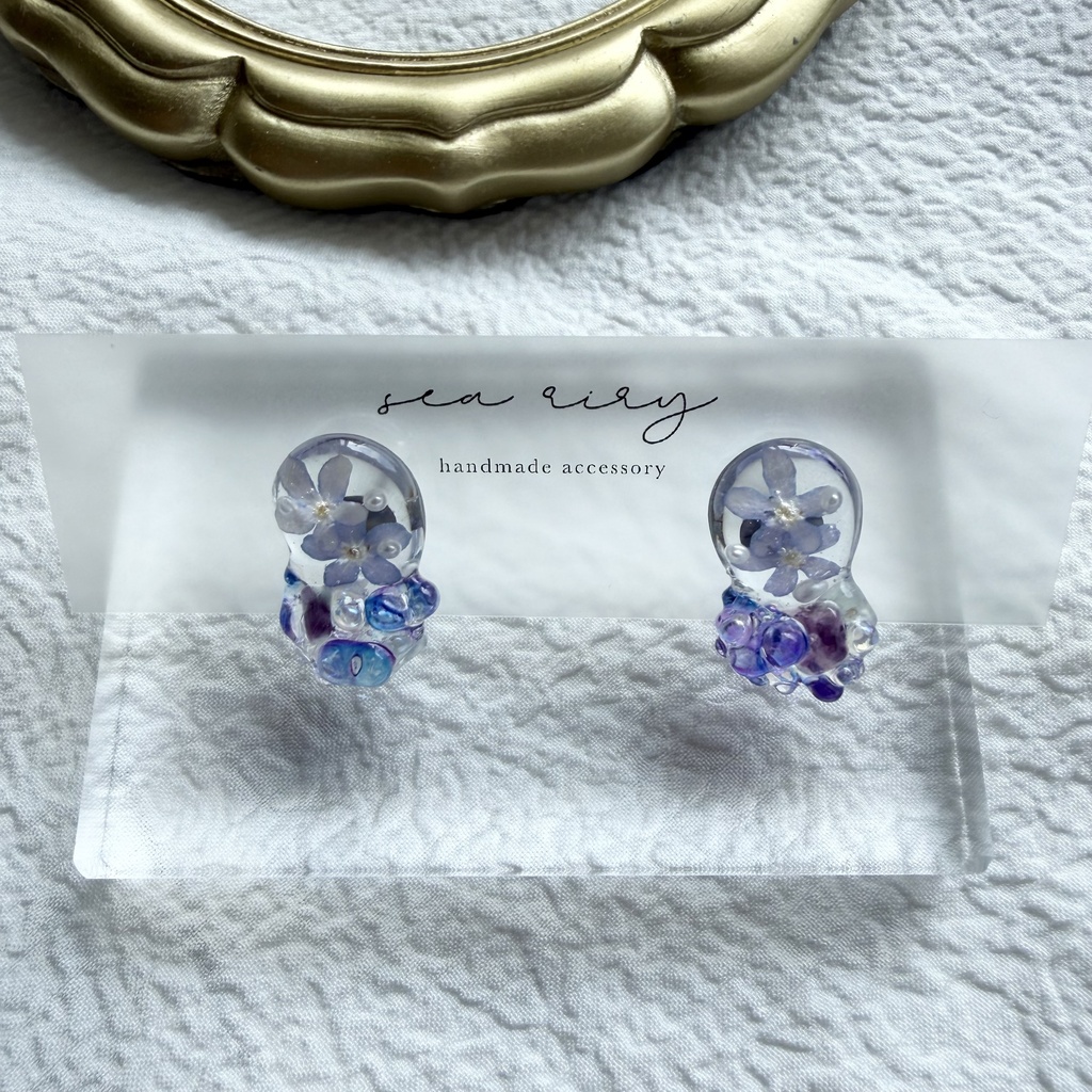 no.386 勿忘草と天然石のつぶつぶピアス 忘れな草 ブルー パール レインボーフローライト チェコビーズ