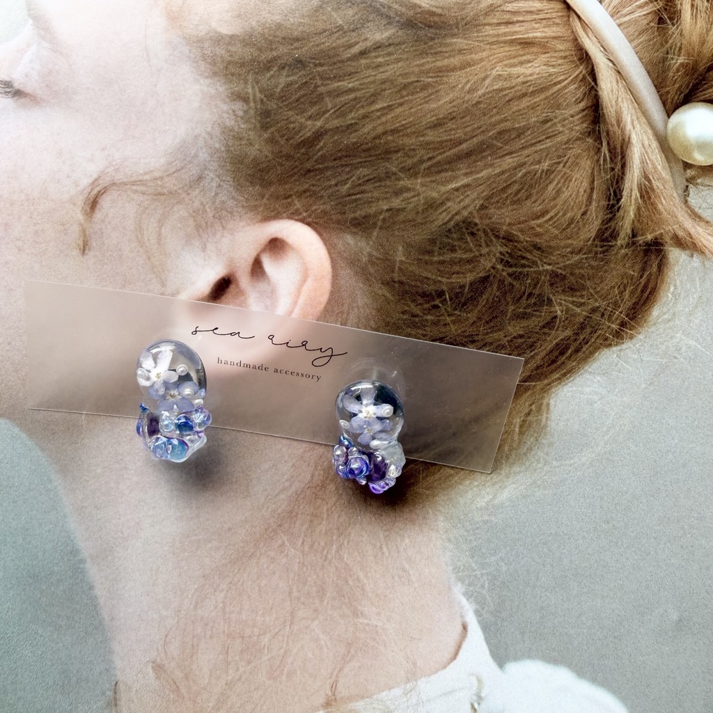 no.386 勿忘草と天然石のつぶつぶピアス 忘れな草 ブルー パール レインボーフローライト チェコビーズ