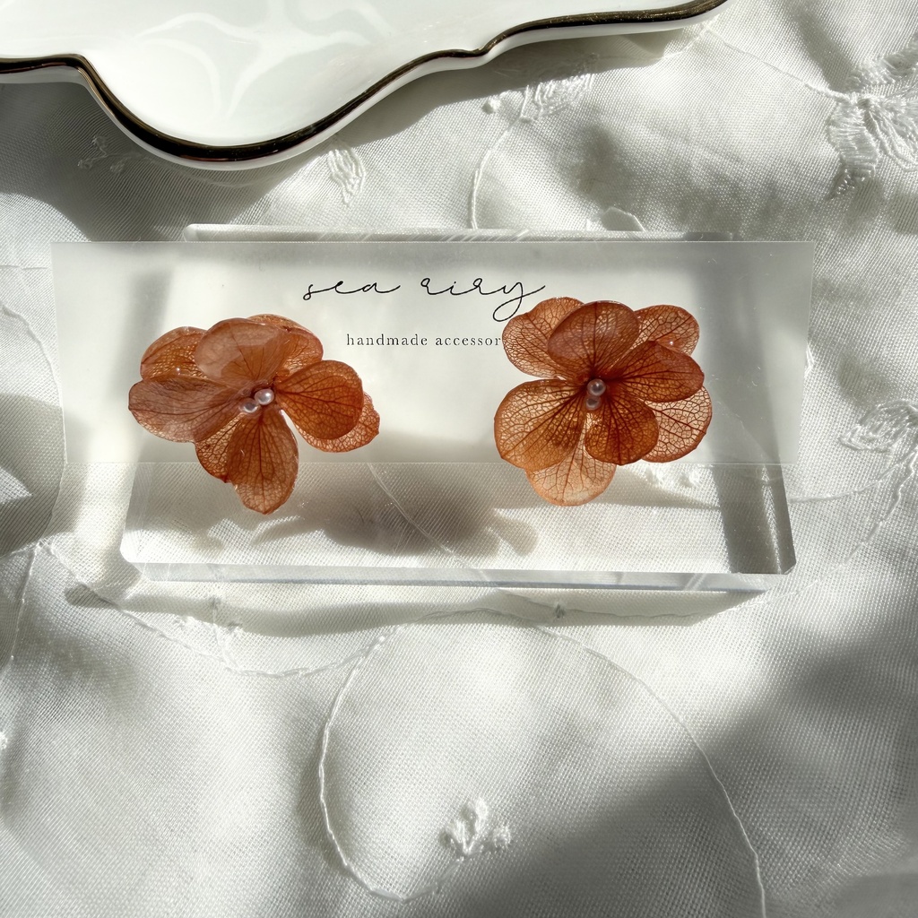no.406 再販 ブリックオレンジの紫陽花ピアス アジサイ パール オレンジ サージカルステンレス ピアス