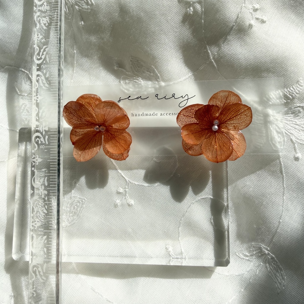 no.406 再販 ブリックオレンジの紫陽花ピアス アジサイ パール オレンジ サージカルステンレス ピアス