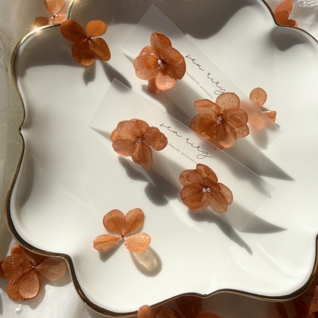 no.407 再販 ブリックオレンジの紫陽花ピアス アジサイ パール オレンジ サージカルステンレス ピアス