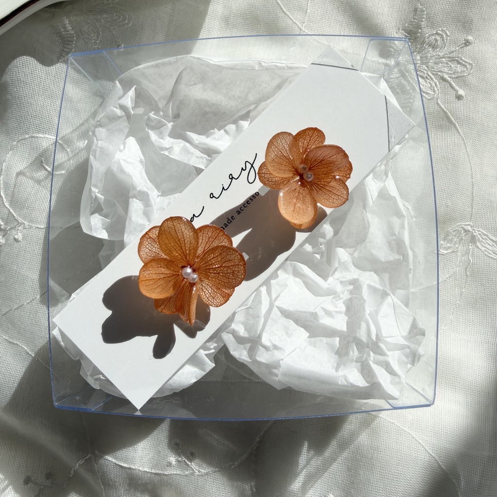 no.408 再販 ブリックオレンジの紫陽花イヤリング アジサイ パール オレンジ 樹脂ノンホールピアス