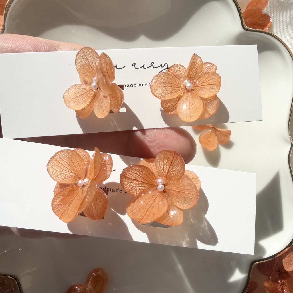 no.408 再販 ブリックオレンジの紫陽花イヤリング アジサイ パール オレンジ 樹脂ノンホールピアス