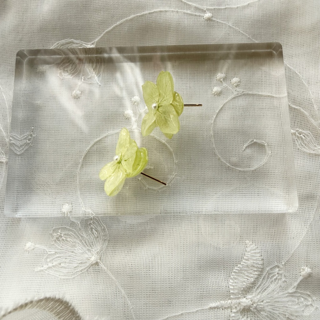 no.412 ライトグリーンの紫陽花ピアス 本物のお花 紫陽花 あじさい パール サージカルステンレス ピアス