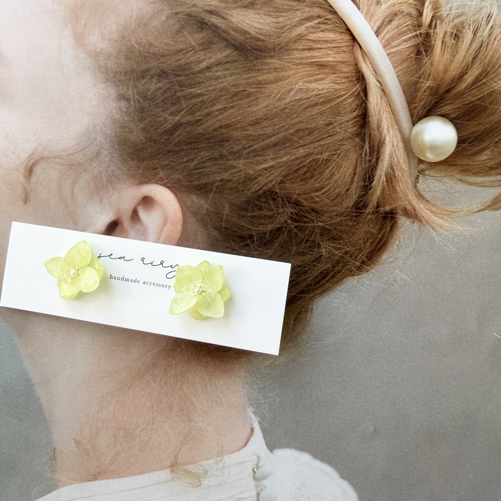 no.412  ライトグリーンの紫陽花ピアス  本物のお花  紫陽花  あじさい  パール   サージカルステンレス   ピアス