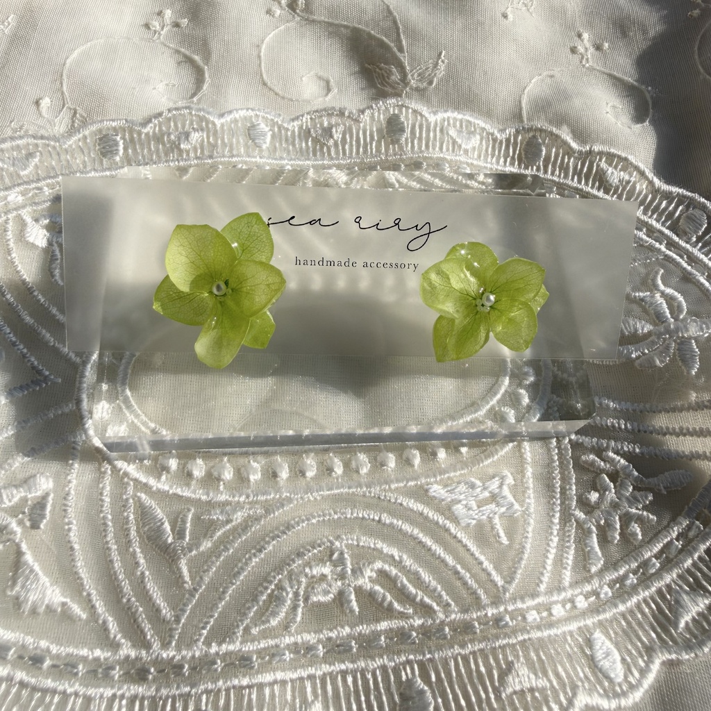 no.413 ライトグリーンの紫陽花ピアス 本物のお花 紫陽花 あじさい パール サージカルステンレス ピアス