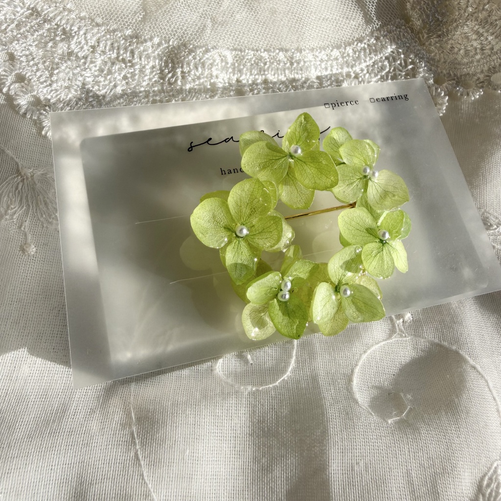 no.418  グリーンmixの紫陽花ブローチ  本物のお花   帯留金具付き   帯留  着物  ブローチ  ハンドメイド