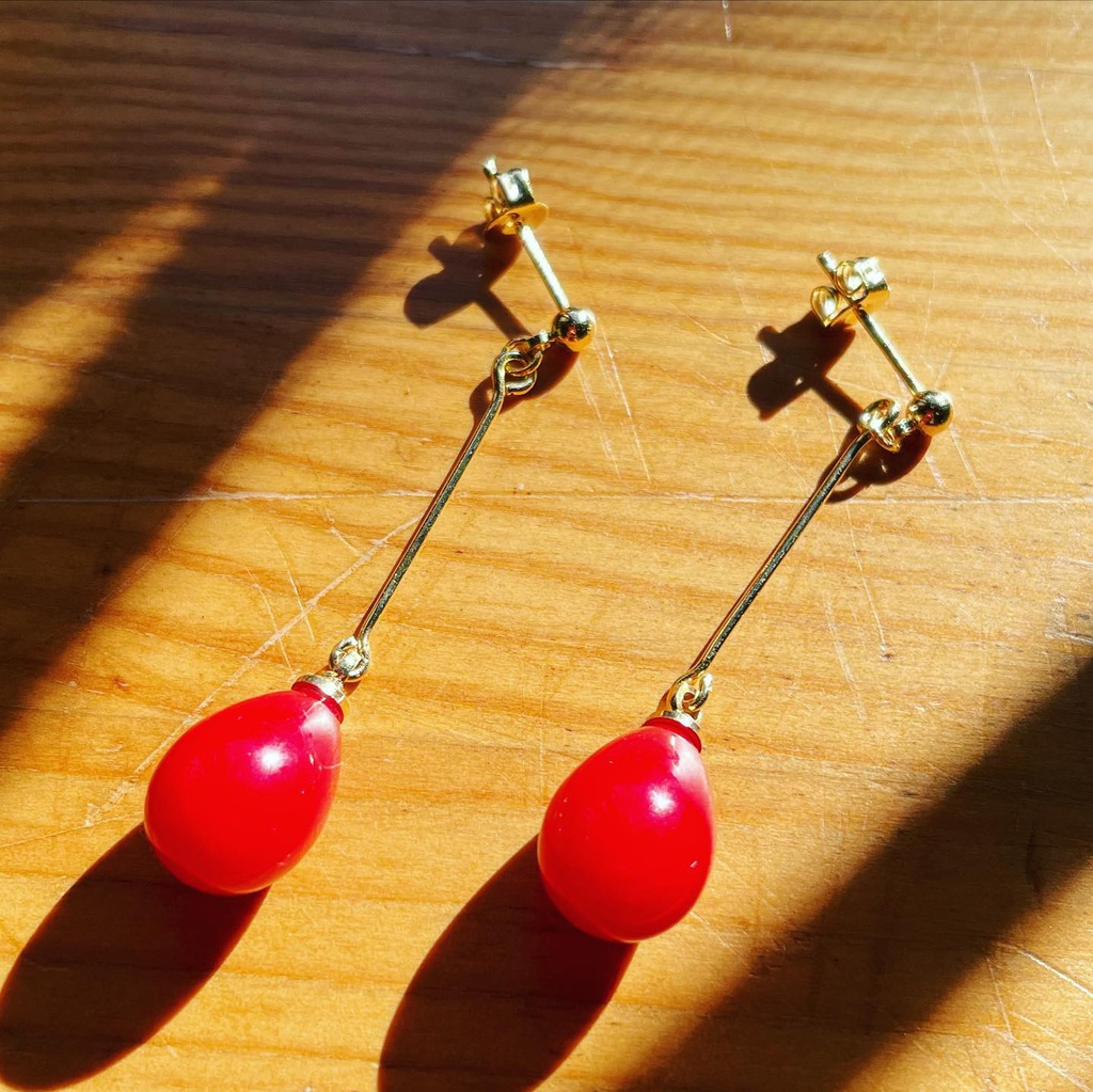 『赤い実』ピアス