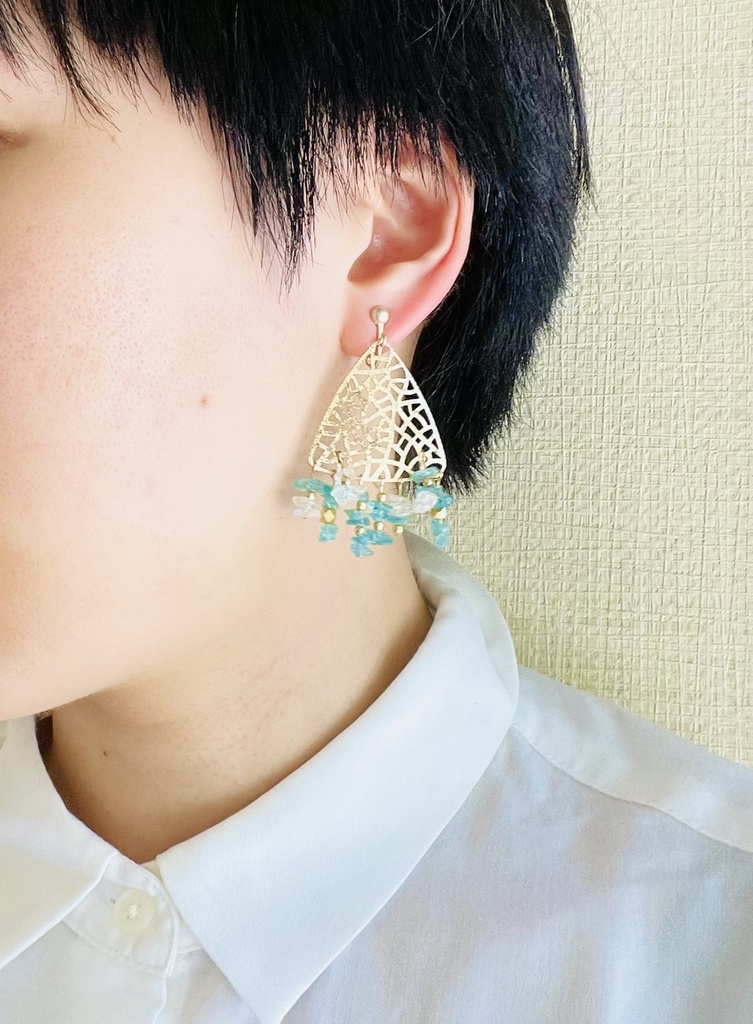 『風を捕らえる』耳飾り