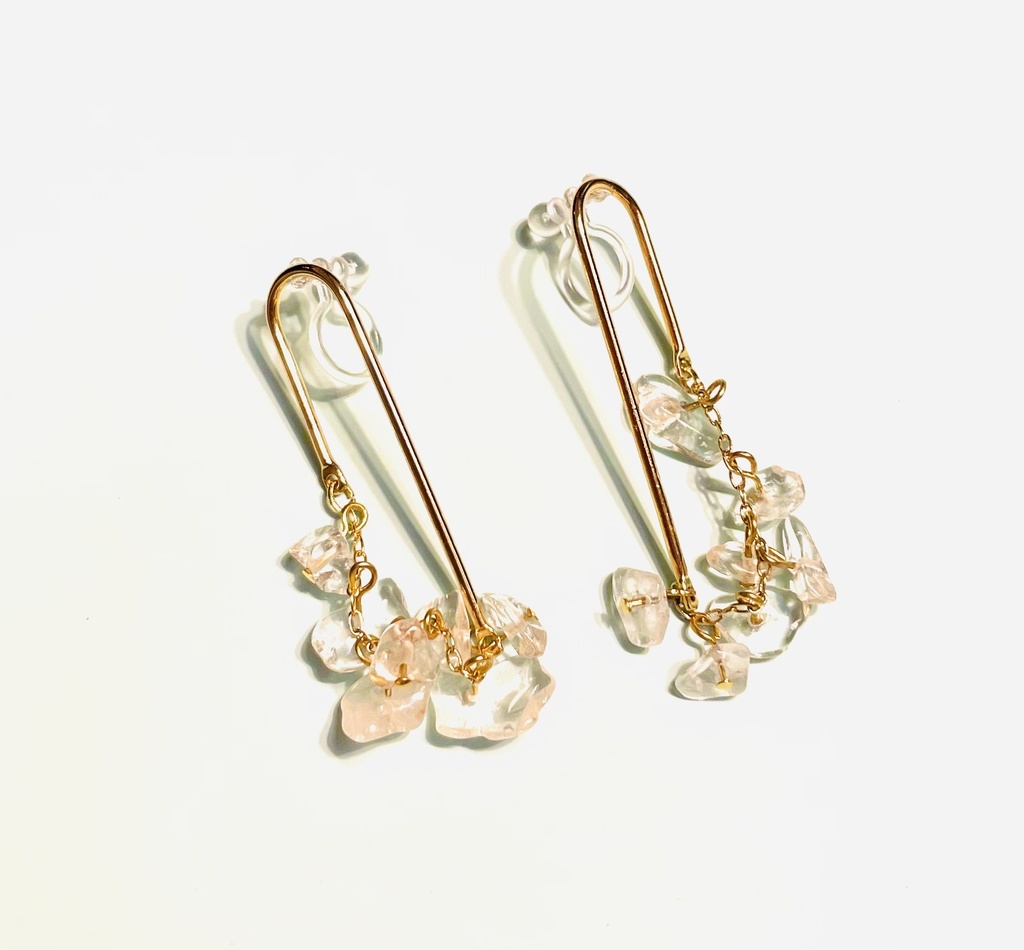 『石の降る』耳飾り