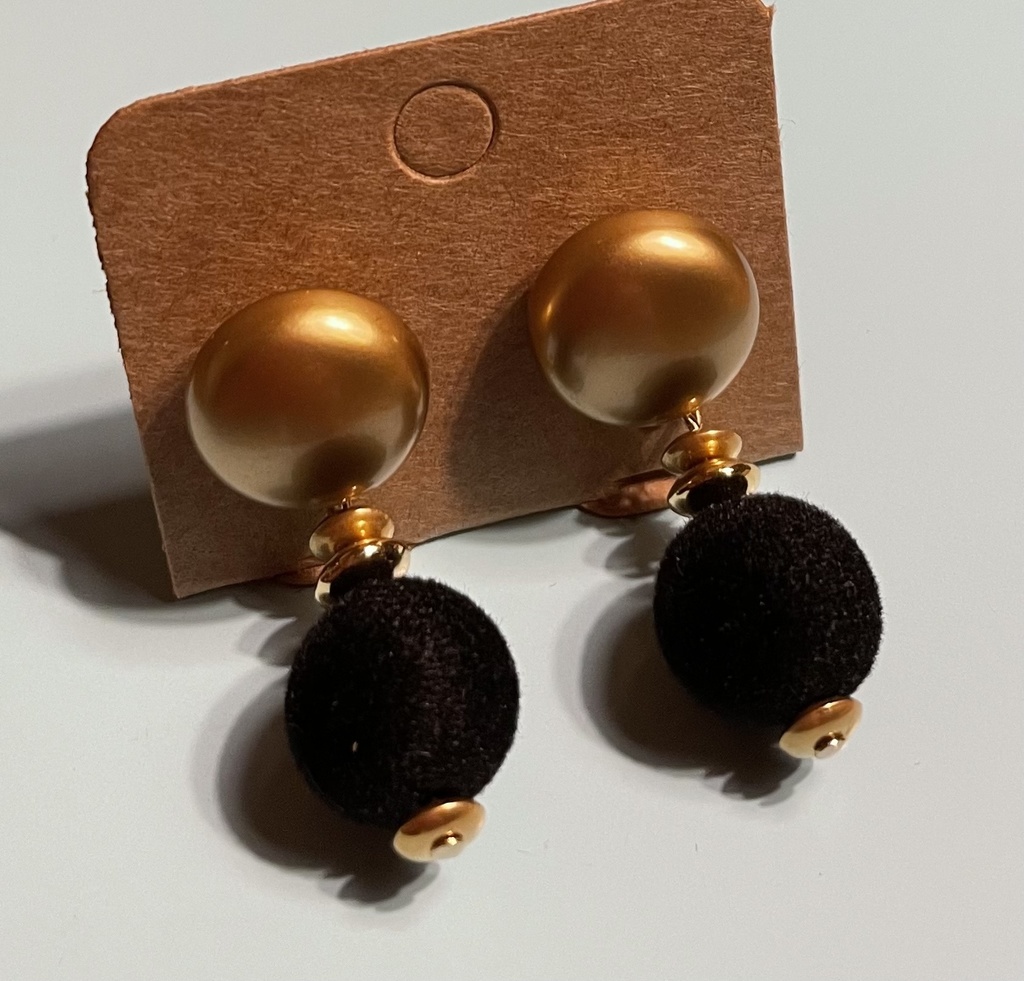 『びろうどの夜』ピアス