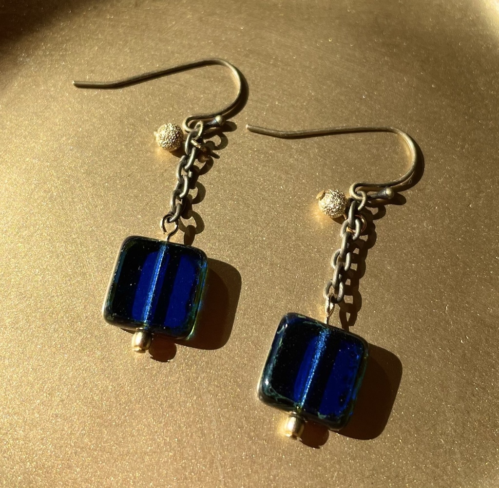 ⚫︎『街灯』ピアス