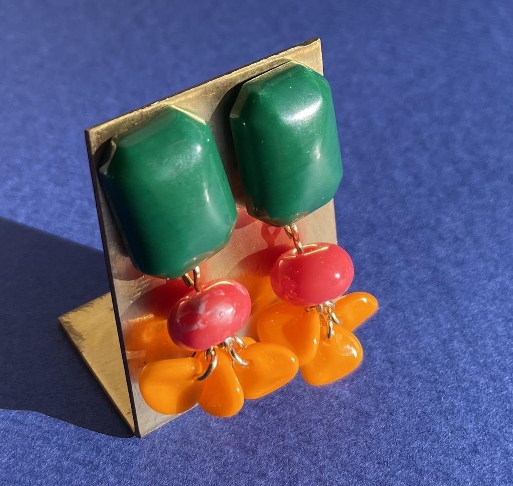 『ぐいぐい』ピアス