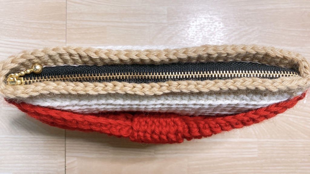 びっぐりぼんポーチ