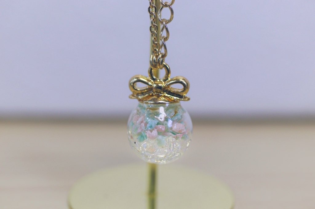 お花を集めたショルダーアクセサリー