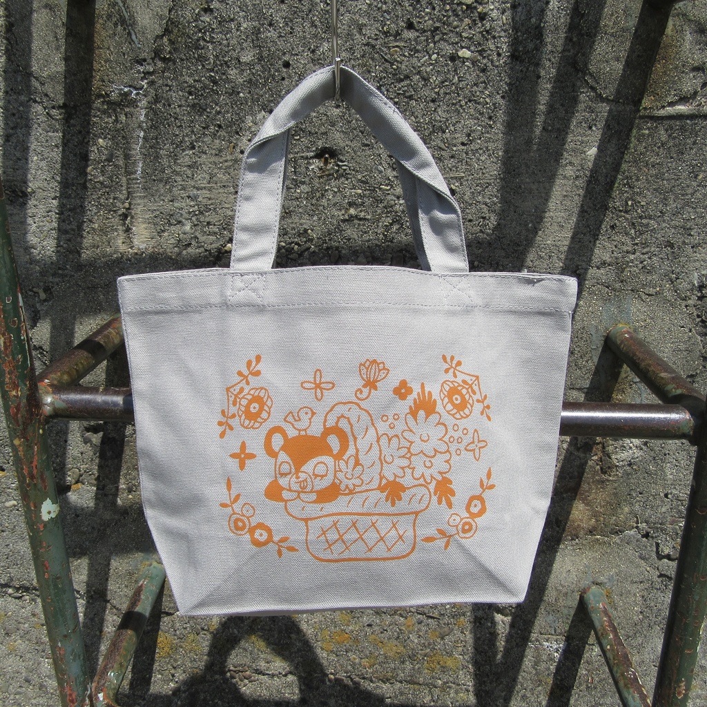 表・裏に絵柄あり!ミニトートバッグ「花かごとくまちゃん」コースター付き