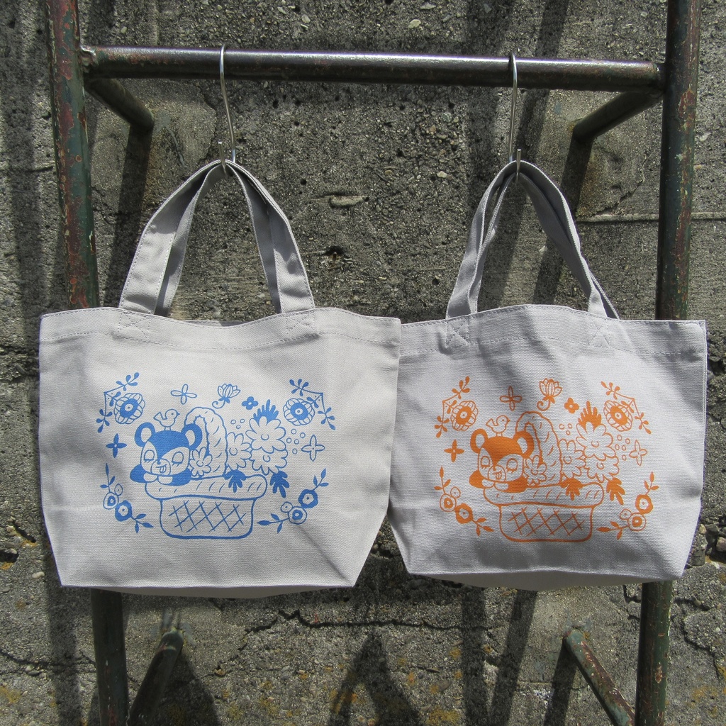表・裏に絵柄あり!ミニトートバッグ「花かごとくまちゃん」コースター付き