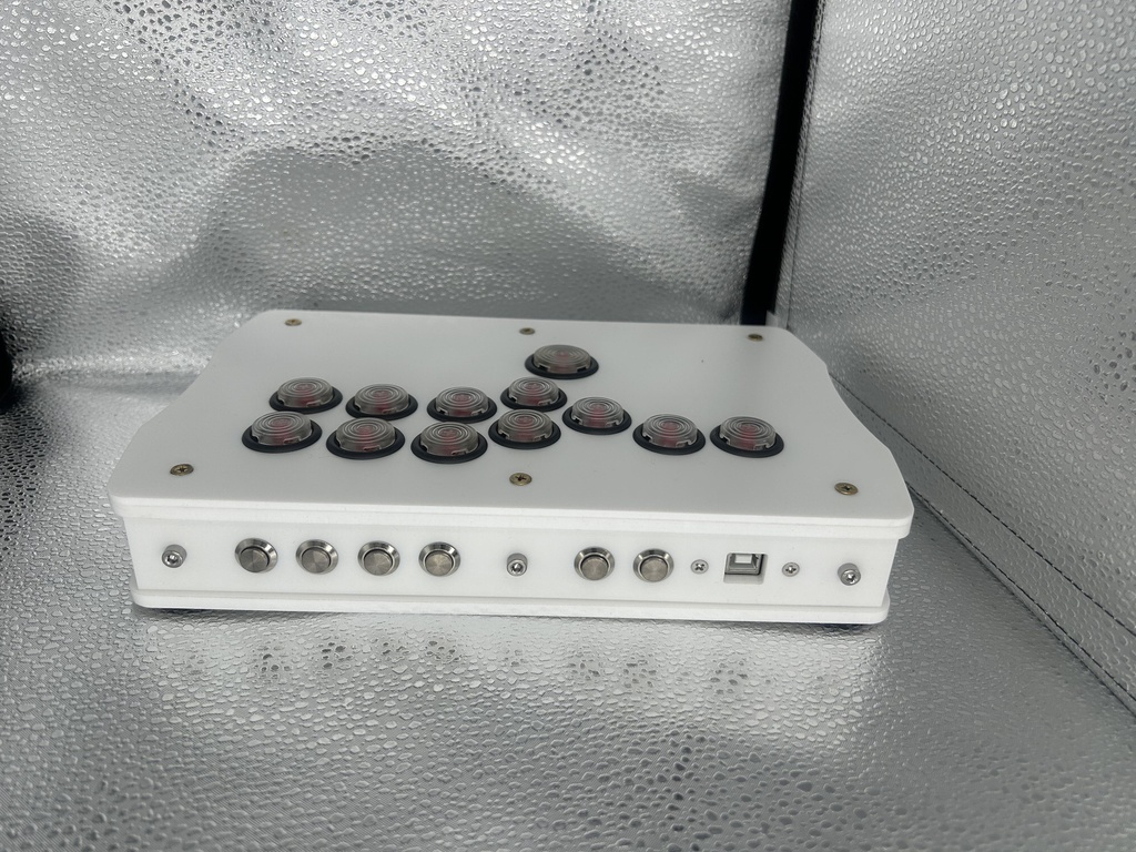 KD-03 UP5 マットホワイト (Brook UFB +UP5搭載 PS5の格闘ゲームもプレイできます。)