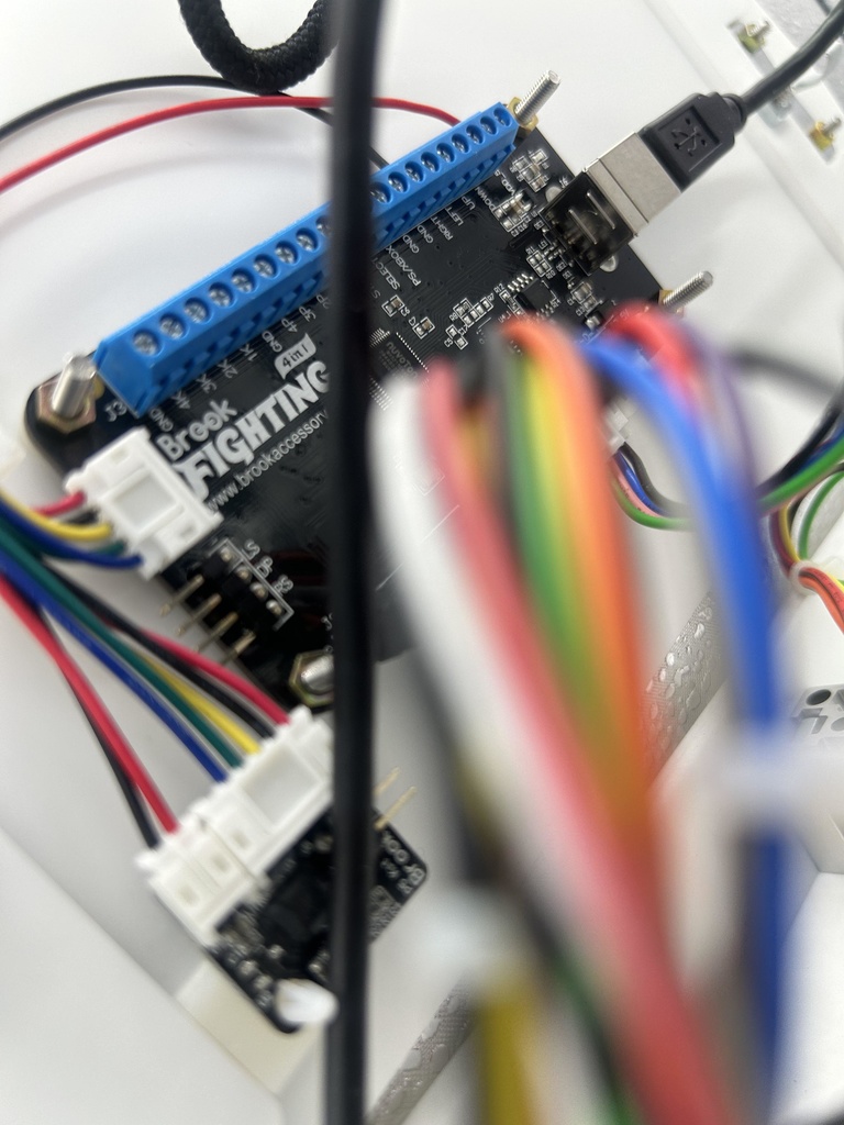 KD-03 UP5 マットホワイト (Brook UFB +UP5搭載 PS5の格闘ゲームもプレイできます。)