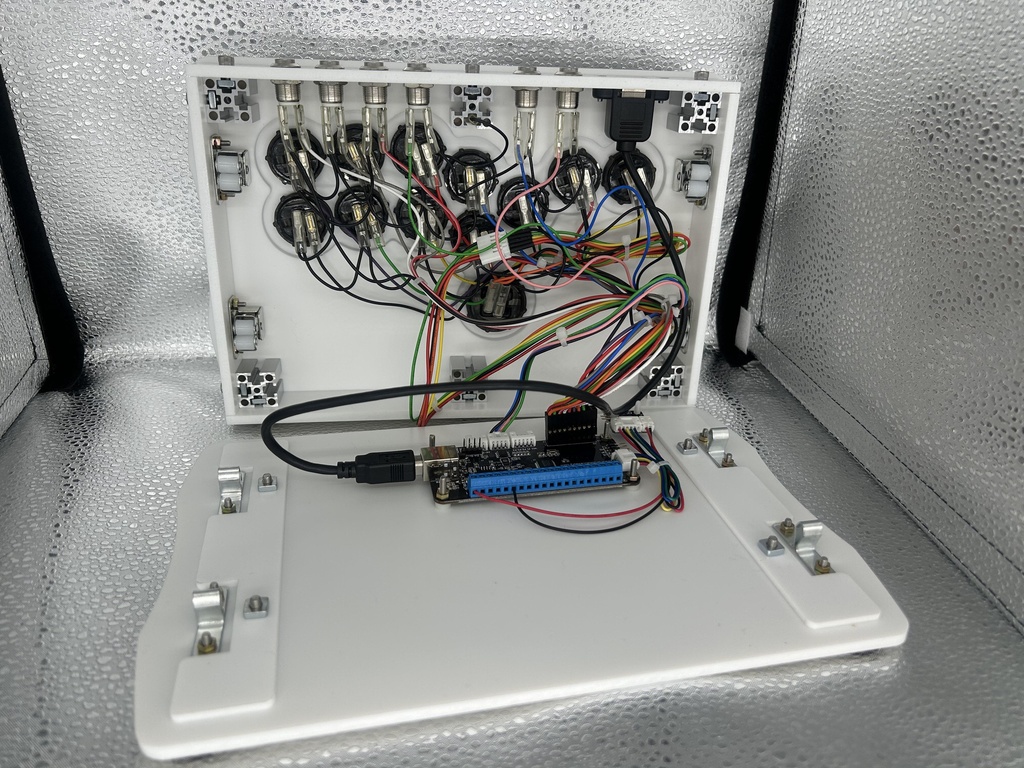 KD-03 UP5 マットホワイト (Brook UFB +UP5搭載 PS5の格闘ゲームもプレイできます。)