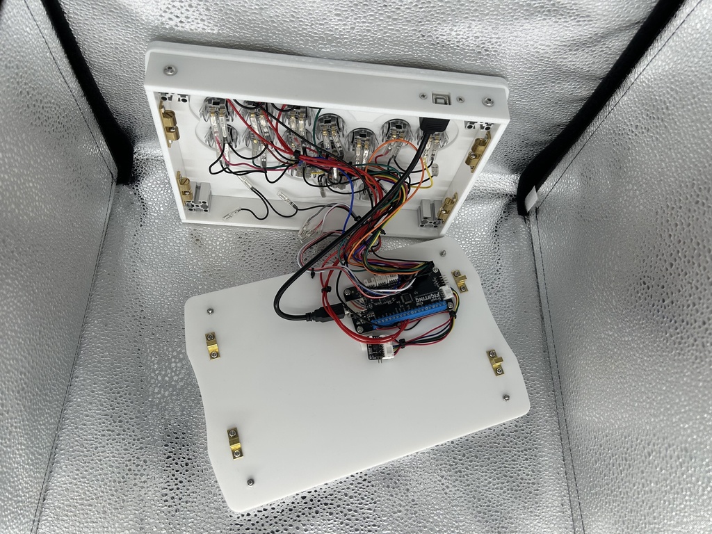 オーダー品 KD-03 UP5 マットホワイト 2ボタン追加 (Brook UFB +UP5搭載 PS5の格闘ゲームもプレイできます。)