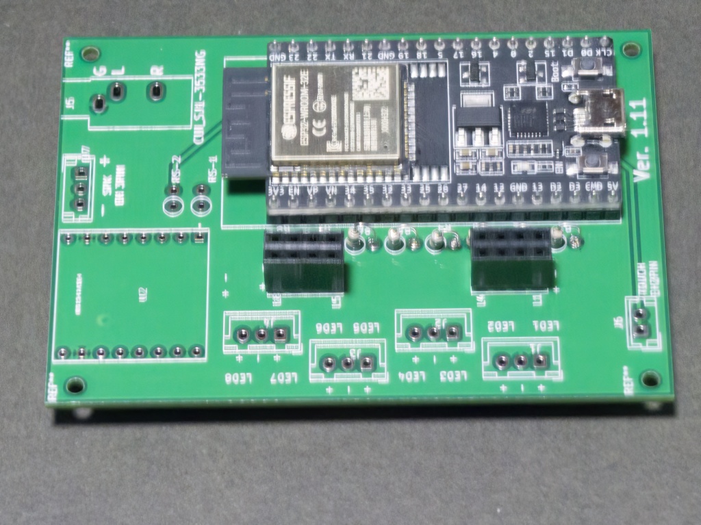 [となモ7]スマホでLEDをコントロールする基板　“えるいーだー”(旧バージョン)