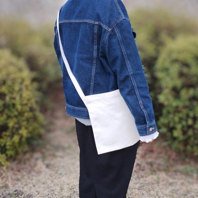 おばけキャンバスサコッシュ