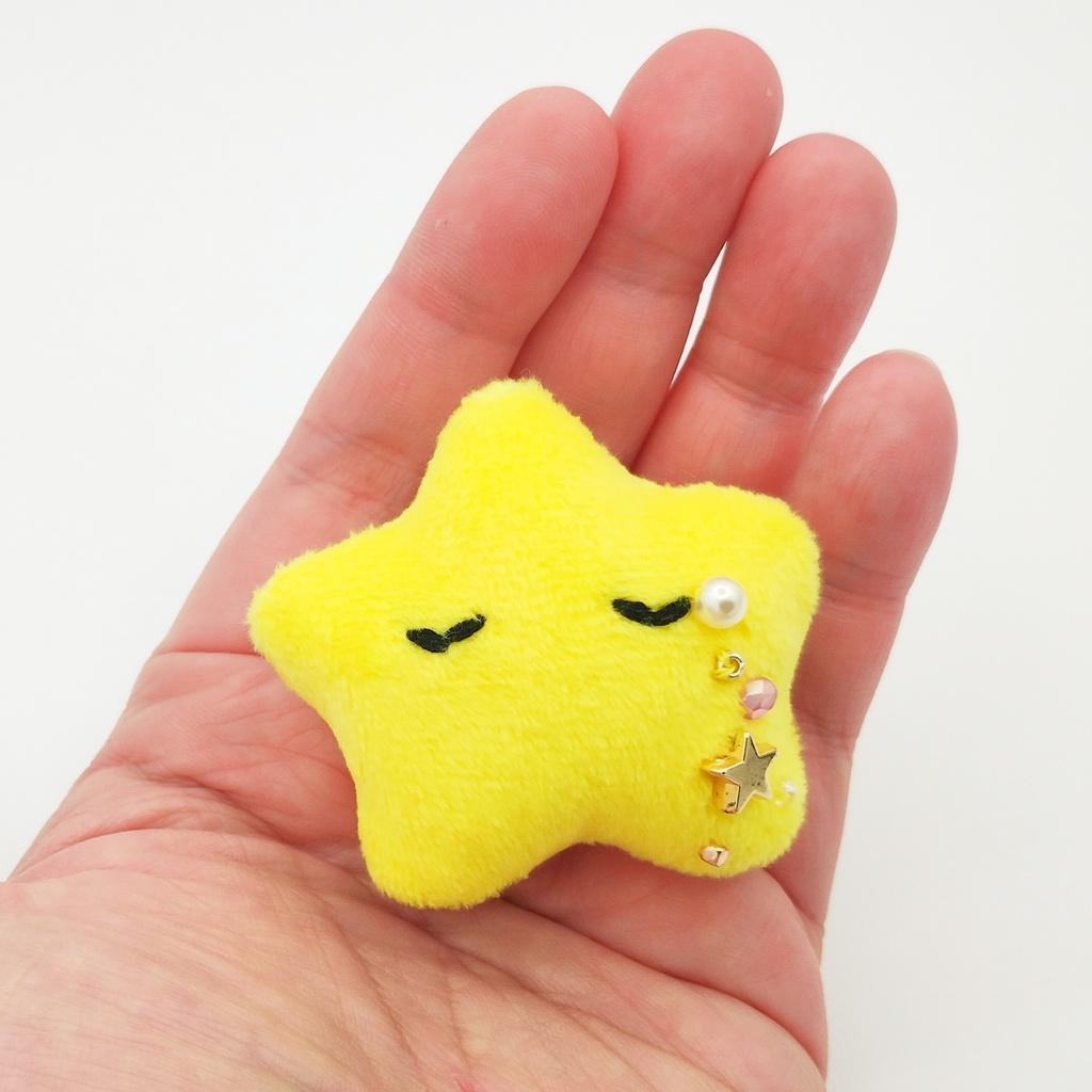 おねんねお星さまのブローチ