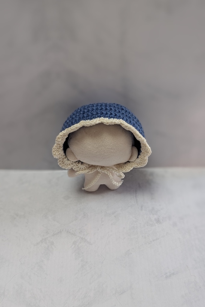 フリルなクロシェボンネット