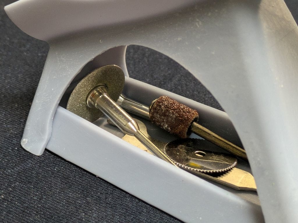 ドレメル フィーノ DREMEL 2050用 ホルダー&ツールトレイ(3Dプリント用データ)