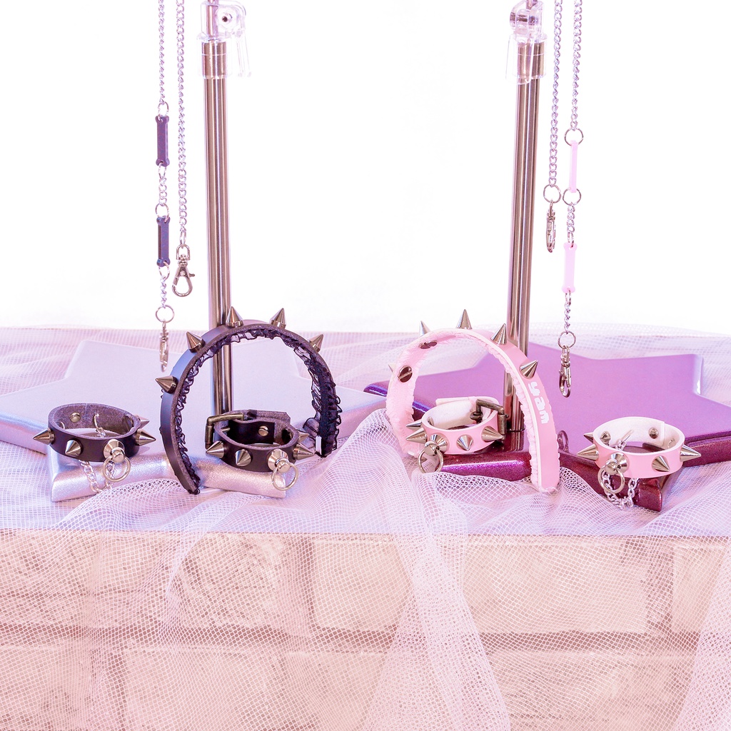 スパイクガーターベルト